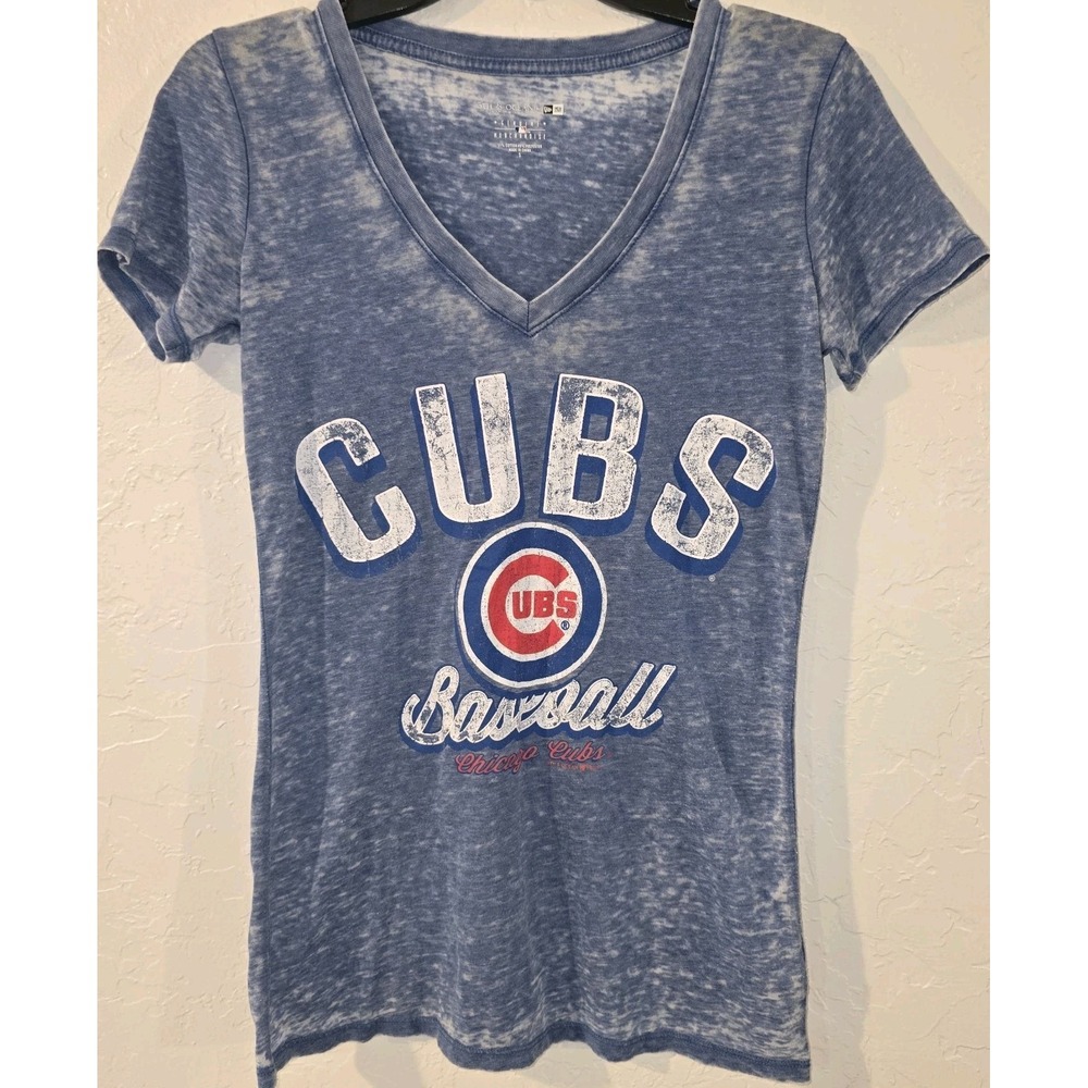 5th & Ocean New ERA MLB Chicago Cubs womens Lightweight Heather blue shirt Small